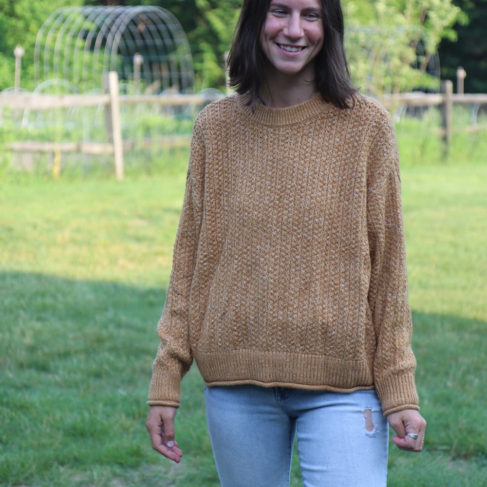 Universal Thread Tan Crew Neck Sweater Relaxed Fit